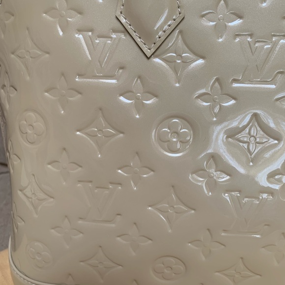 Brand New Louis Vuitton , classic Alma PM - Picture 7 of 11